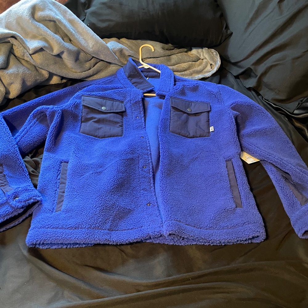 blue free assembly button up